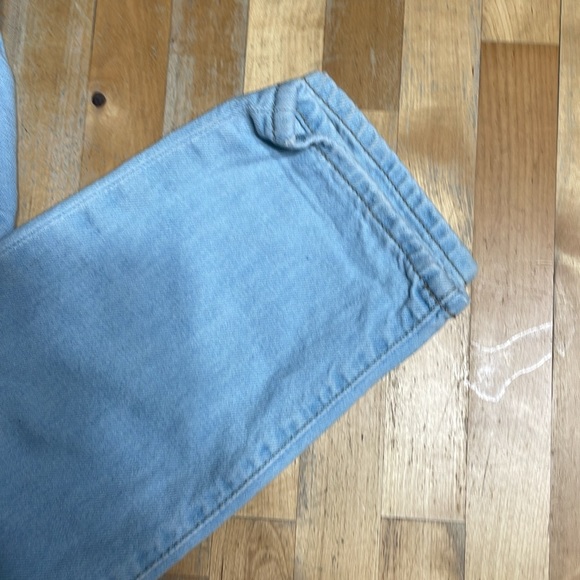 Forever 21 distressed jeans - Picture 3 of 10